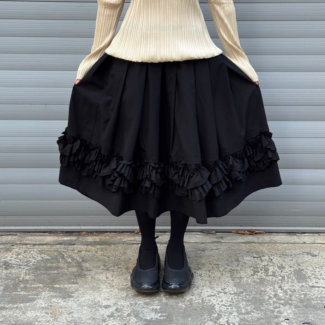 Frill Voluminous Long Black Skirt  상품이미지9