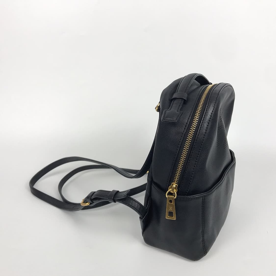 헤지스 가죽 여성 미니 백팩 가방 상품이미지2