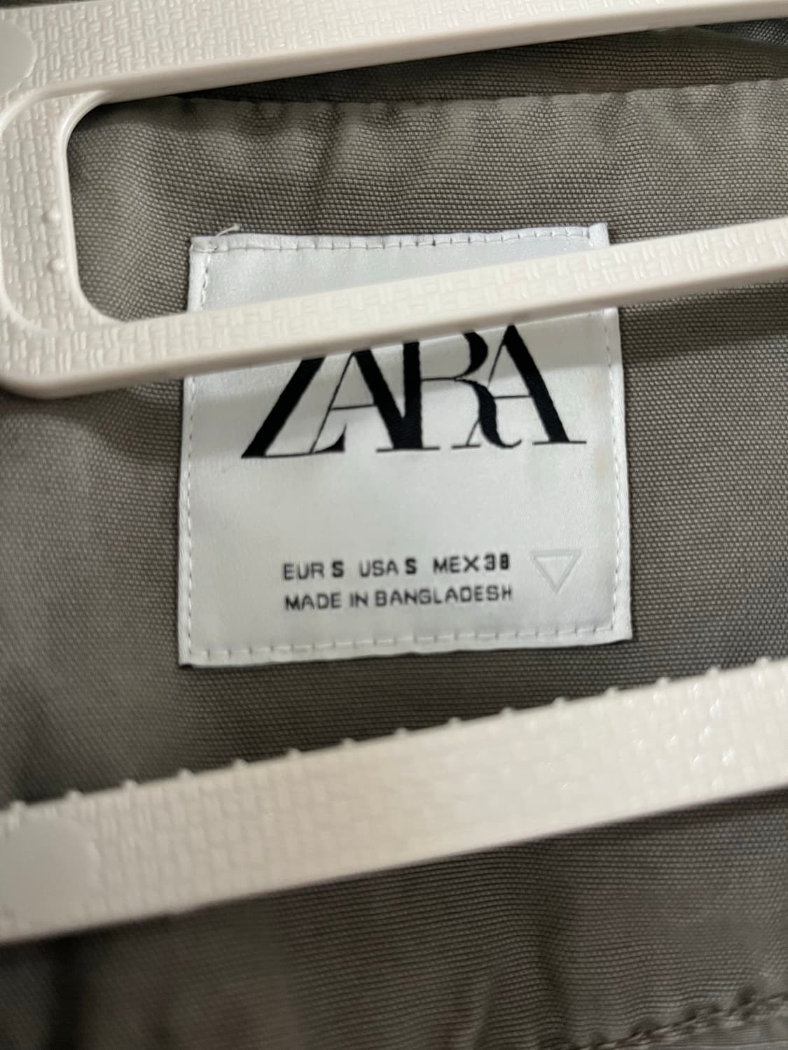 새상품) ZARA 카키 포켓 자켓 S 상품이미지2