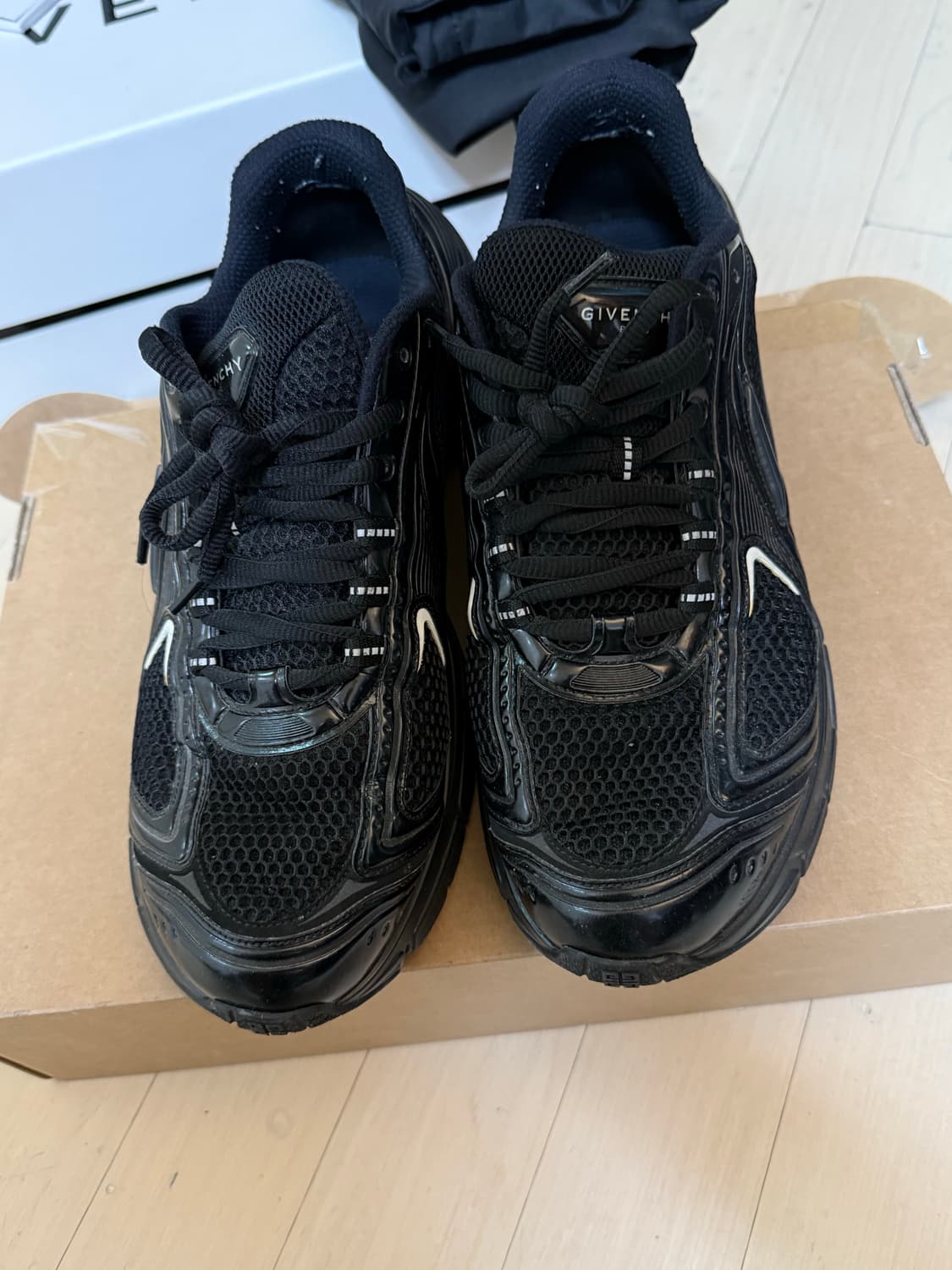 지방시 TK MX 44사이즈 풀박 상품이미지2