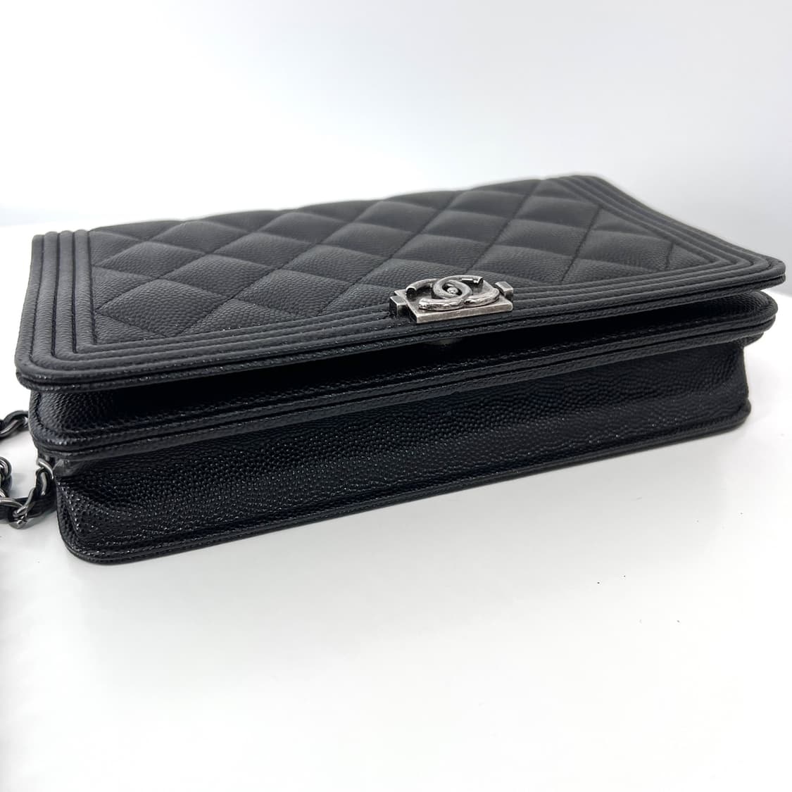 샤넬 캐비어 보이 WOC 크로스백 블랙 (A80287) 상품이미지8