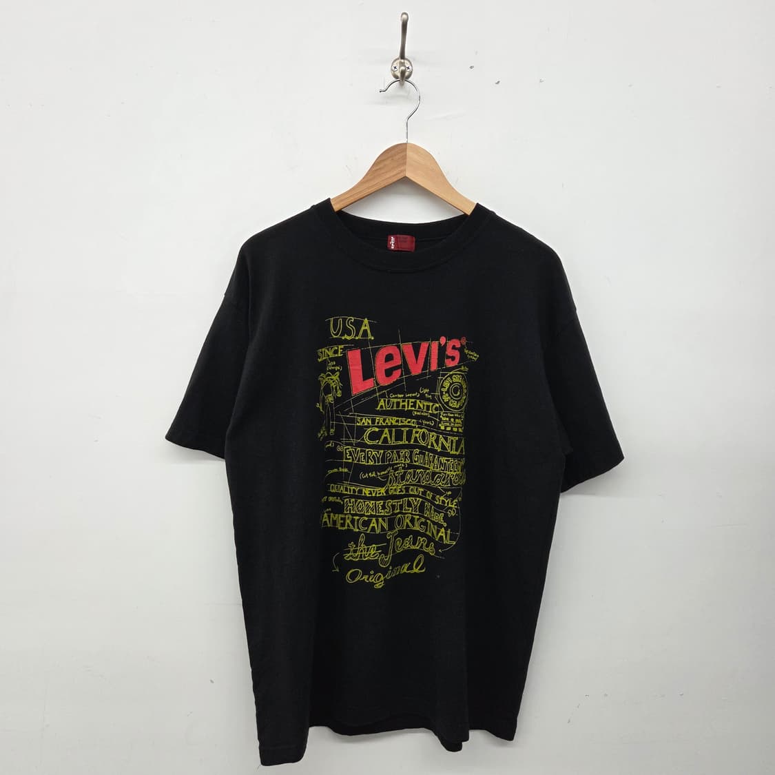 리바이스 블랙 프린팅 반팔 티셔츠 남L 상품이미지1