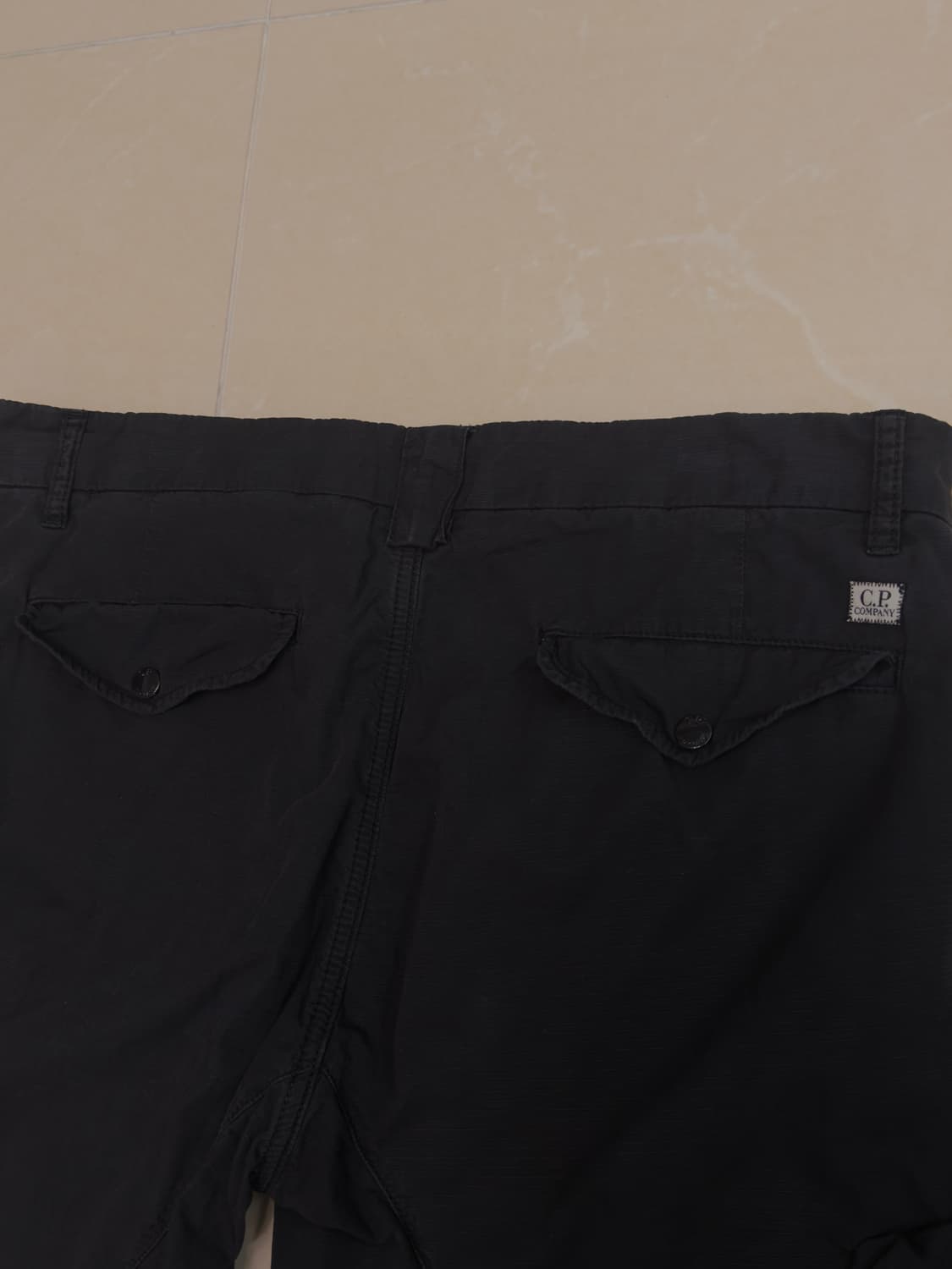 CP Company 렌즈 포켓 블랙 와이드 카고 팬츠 48 상품이미지5