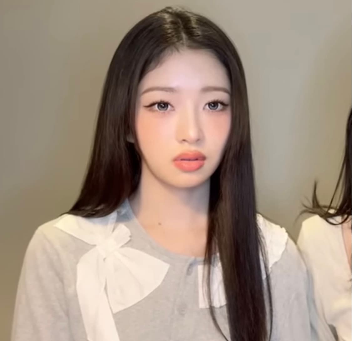 세릭 CERRIC 프릴 리본 가디건 아이브 레이 착용 상품이미지1