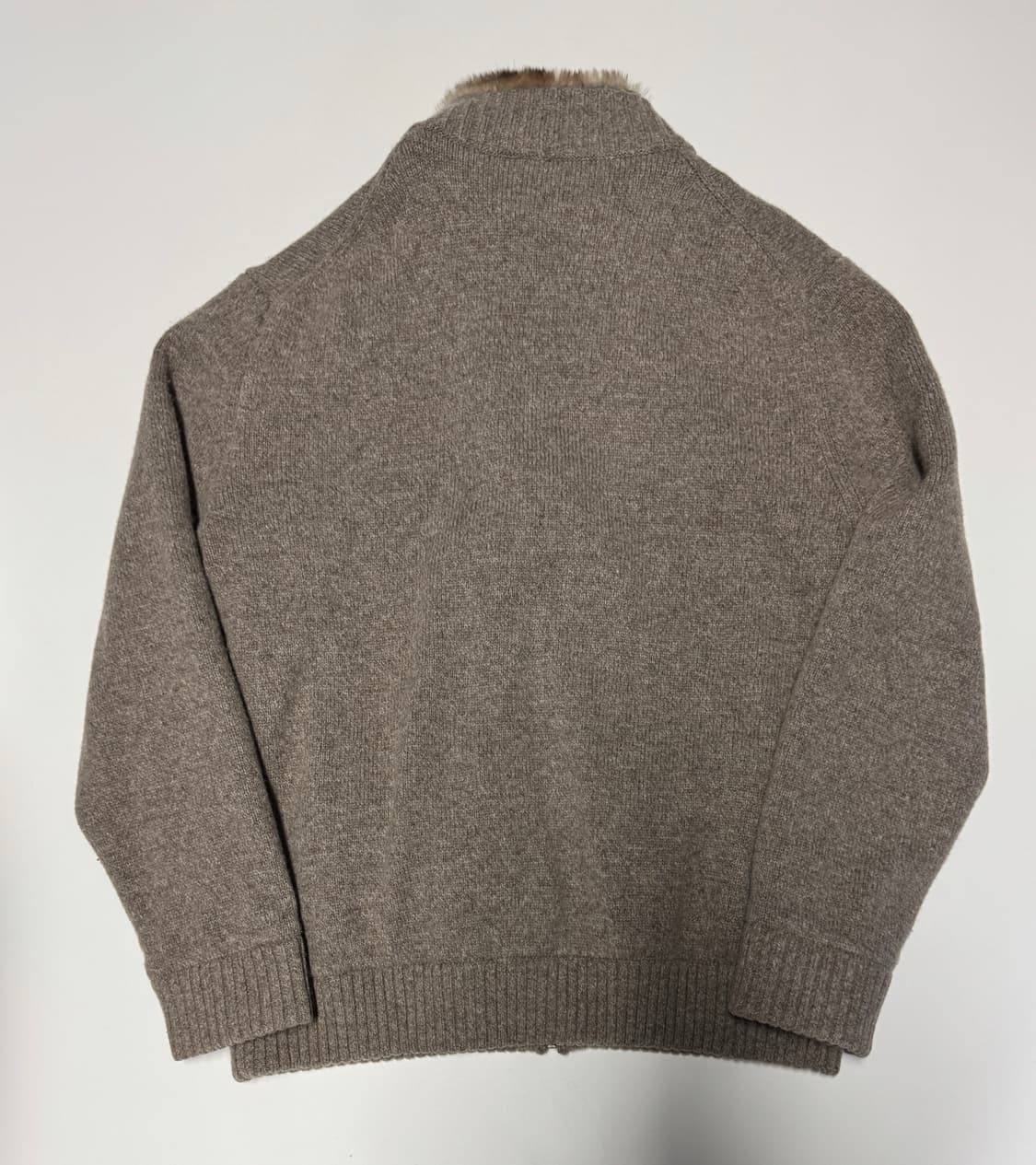 원가40만원!! 헤지스 레빗 퍼 카라 방풍 니트 집업 L ~ XL 상품이미지3