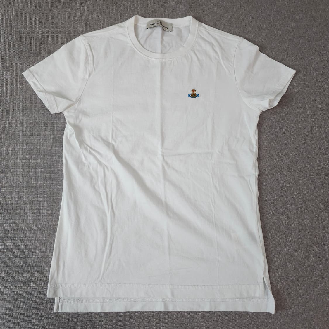 비비안웨스트우드 스몰로고 흰 반팔티 상품이미지1