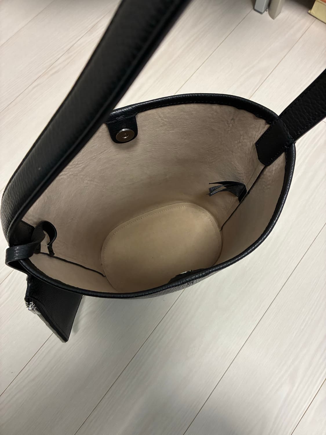 코스 패러다임 미니 카바스백 상품이미지3