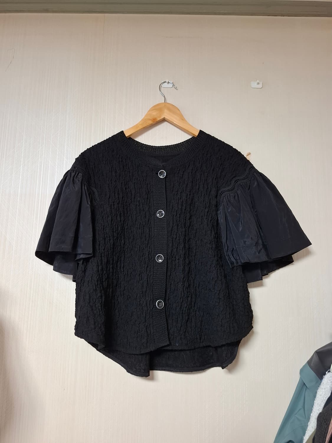 한섬 오즈세컨 엠보 크링클 블라우스  상품이미지5