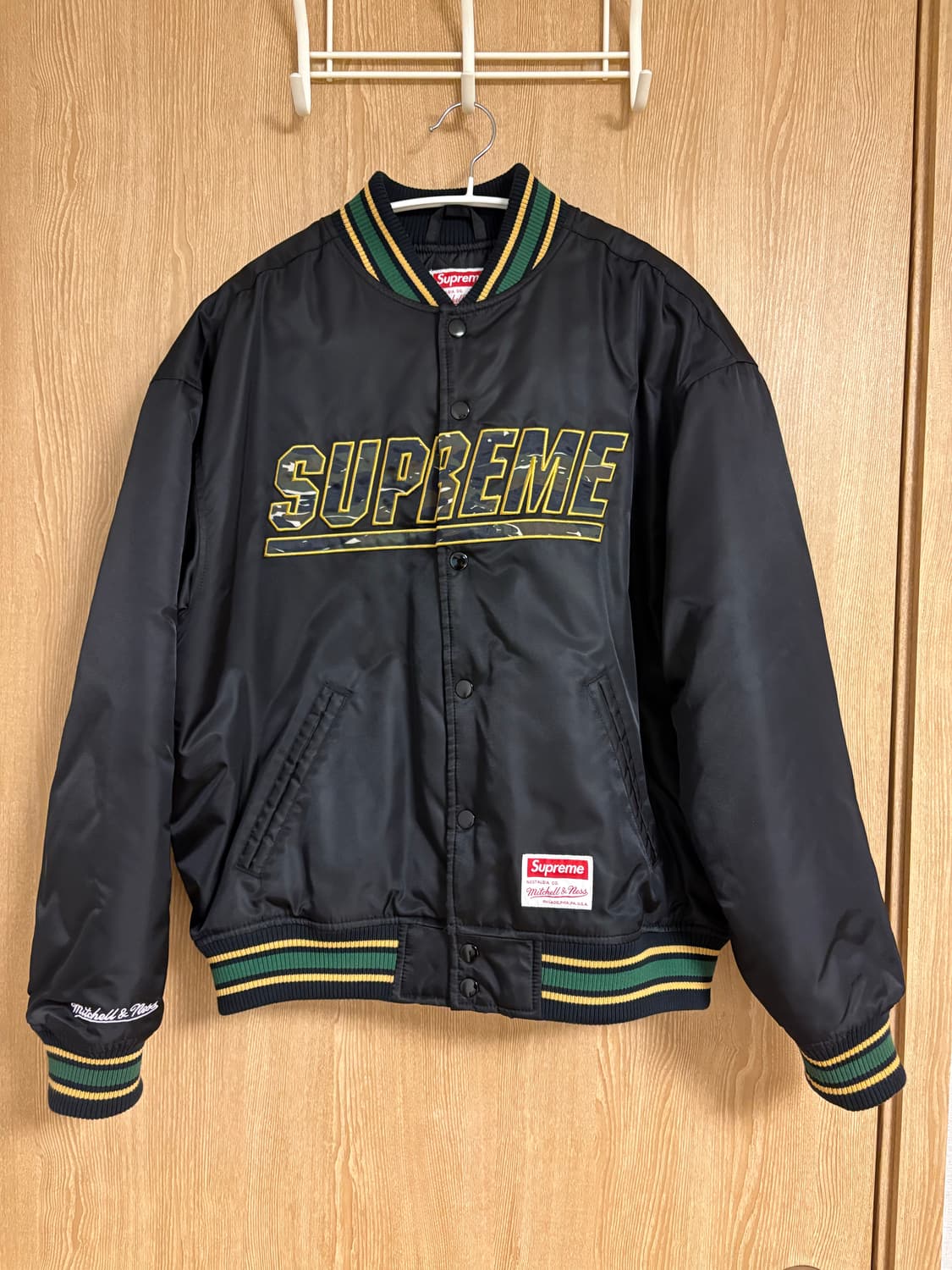 슈프림 미첼 & 네스 카모 로고 바시티 자켓 상품이미지1