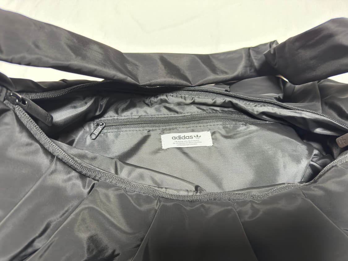 아디다스 오리지널스 클라우드 숄더백 크링클 버전 라지 상품이미지2