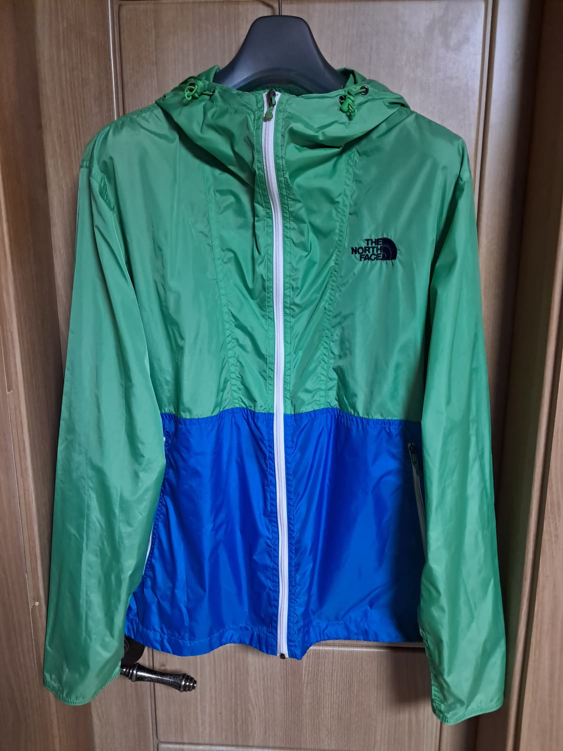 노스페이스 바람막이 남성100  상품이미지2