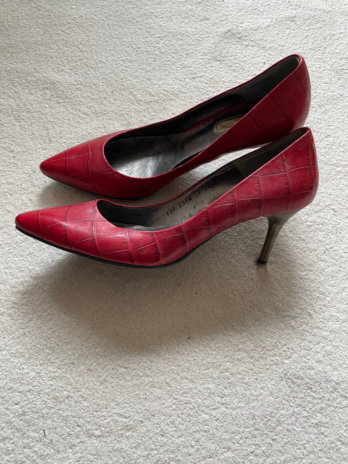 [VINCIS BENCH]빈치스벤치 레드 크로코 엠보 포인티드 토 펌프스 상품이미지2