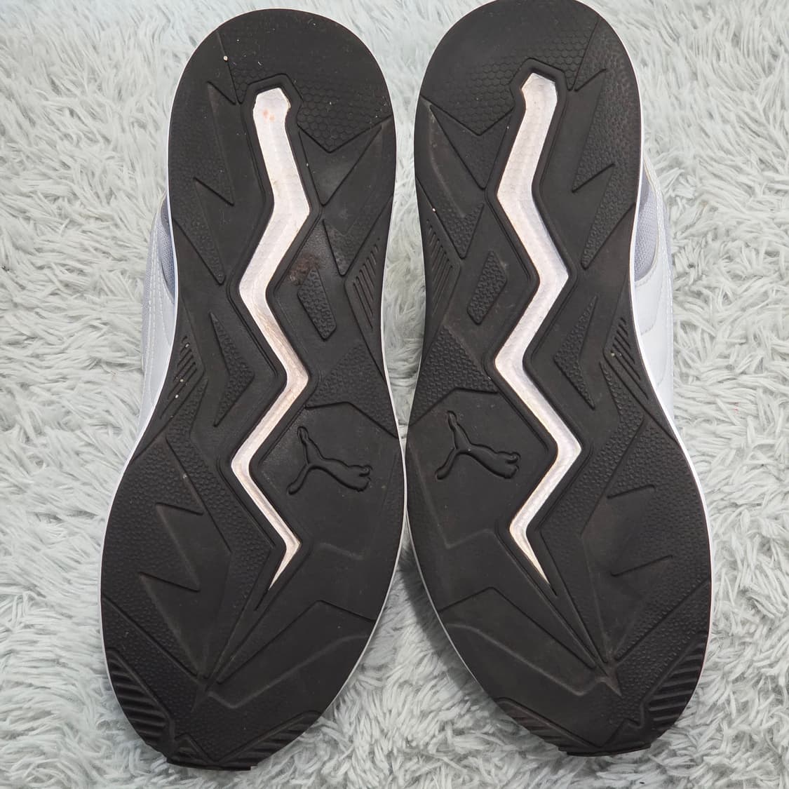 7q-9:푸마 런닝 스타일 메쉬레더 조합 스니커즈(240)-거의새거 상품이미지9