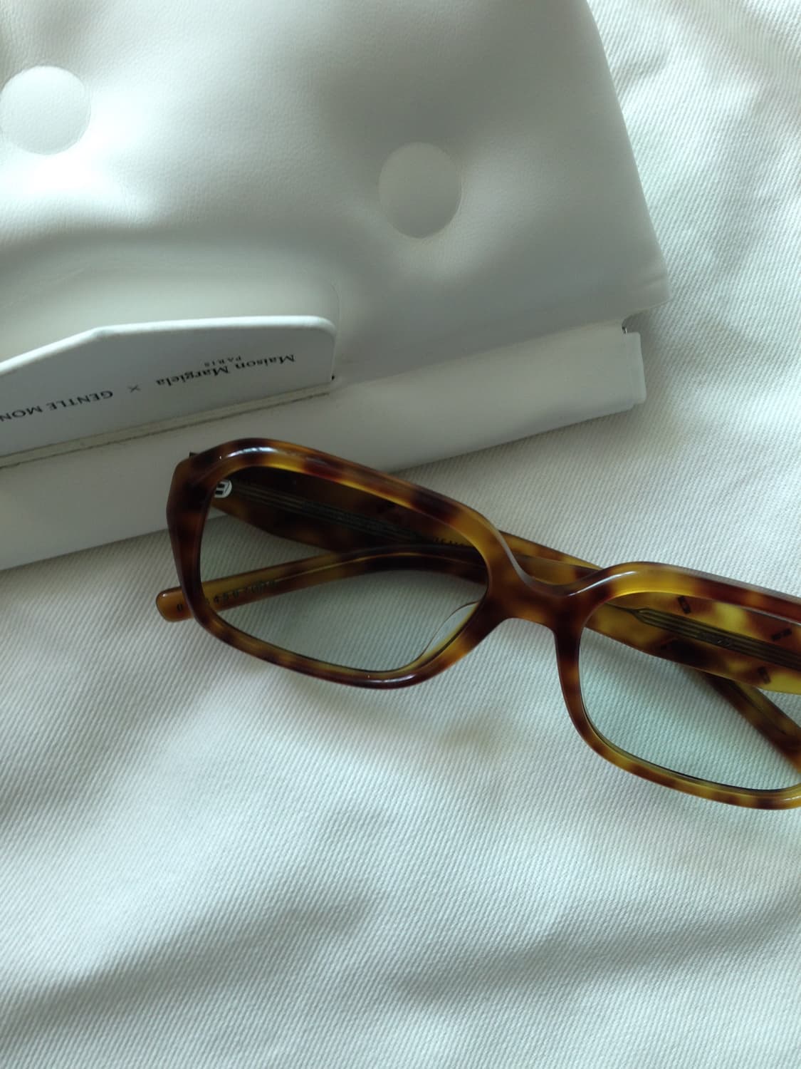 젠틀몬스터 마르지엘라 선글라스 톨토이즈 그린 상품이미지1