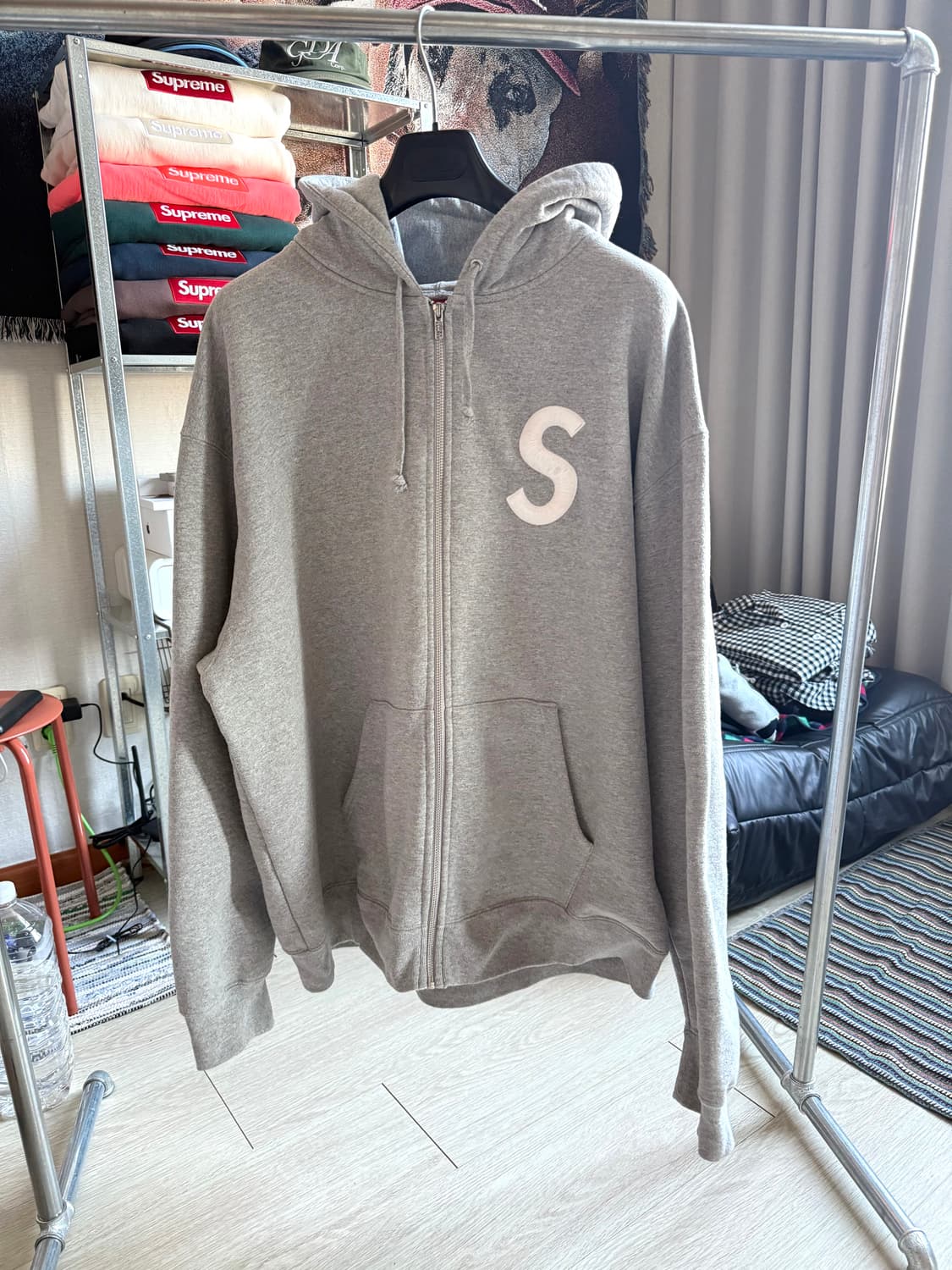 23fw 슈프림 s로고 후드집업 상품이미지1