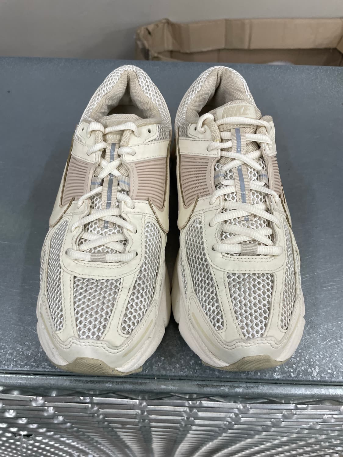 나이키 줌 보메로 5 페일 아이보리 245 상품이미지5