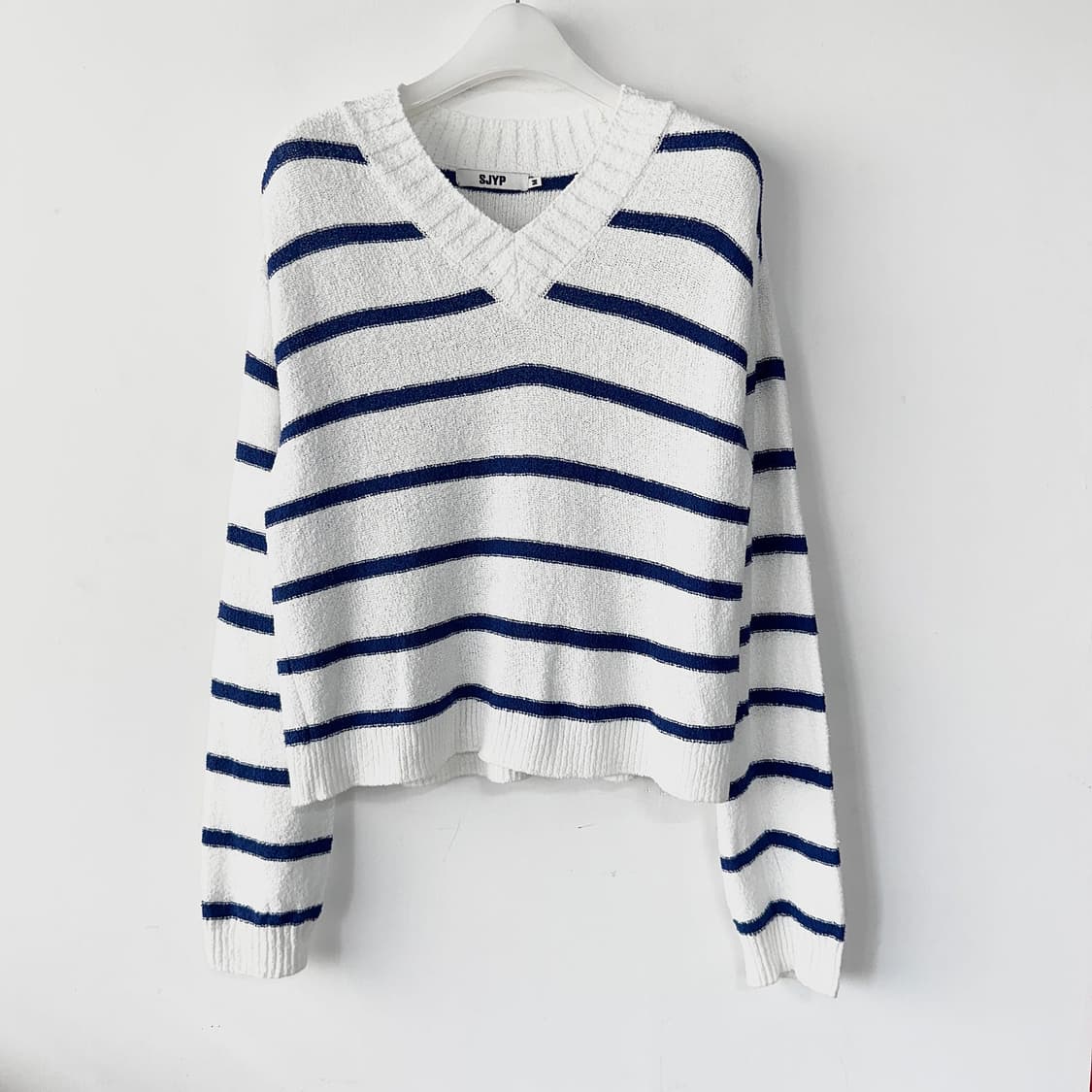 SJYP 23 브이넥 스트라이프 니트 탑 상품이미지2