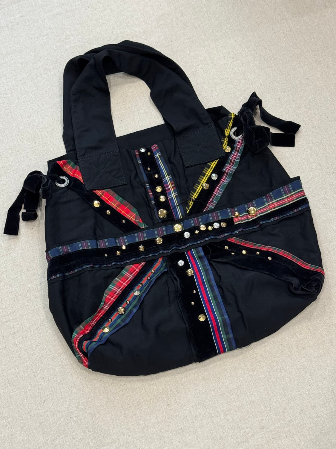 꼼데가르송 타탄 체크 스터드 울 토트백 상품이미지3