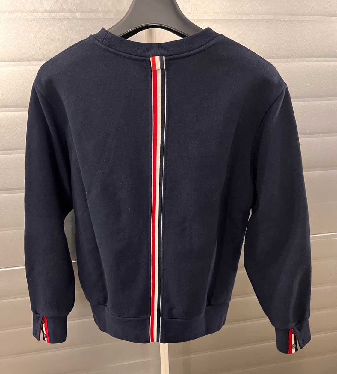 톰브라운 정품 22FW RWB 백삼선 맨투맨 사이즈 3 상품이미지3