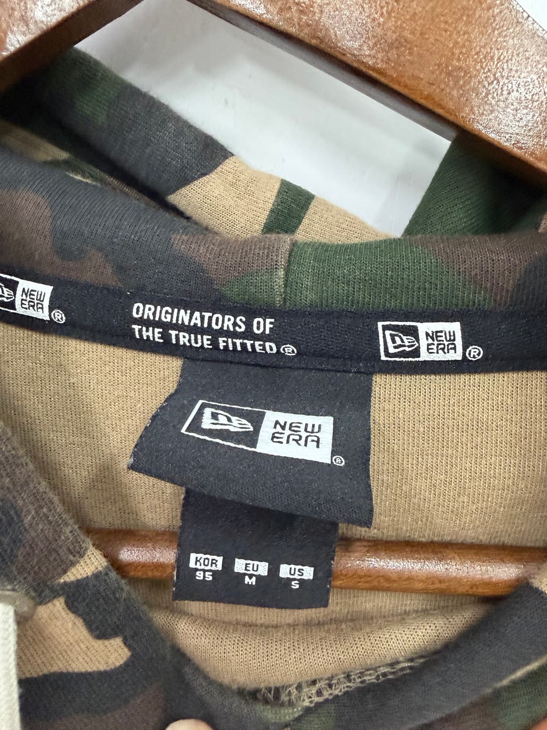 뉴에라 우드랜드카모 후드티 상품이미지2