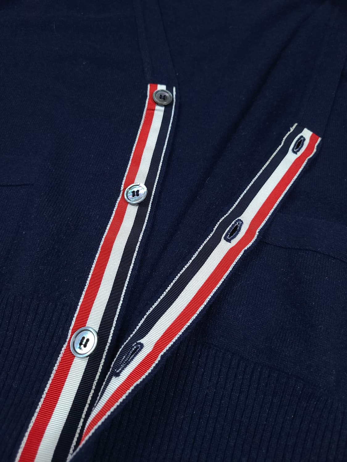 톰브라운 4바 캐시미어 가디건 상품이미지6