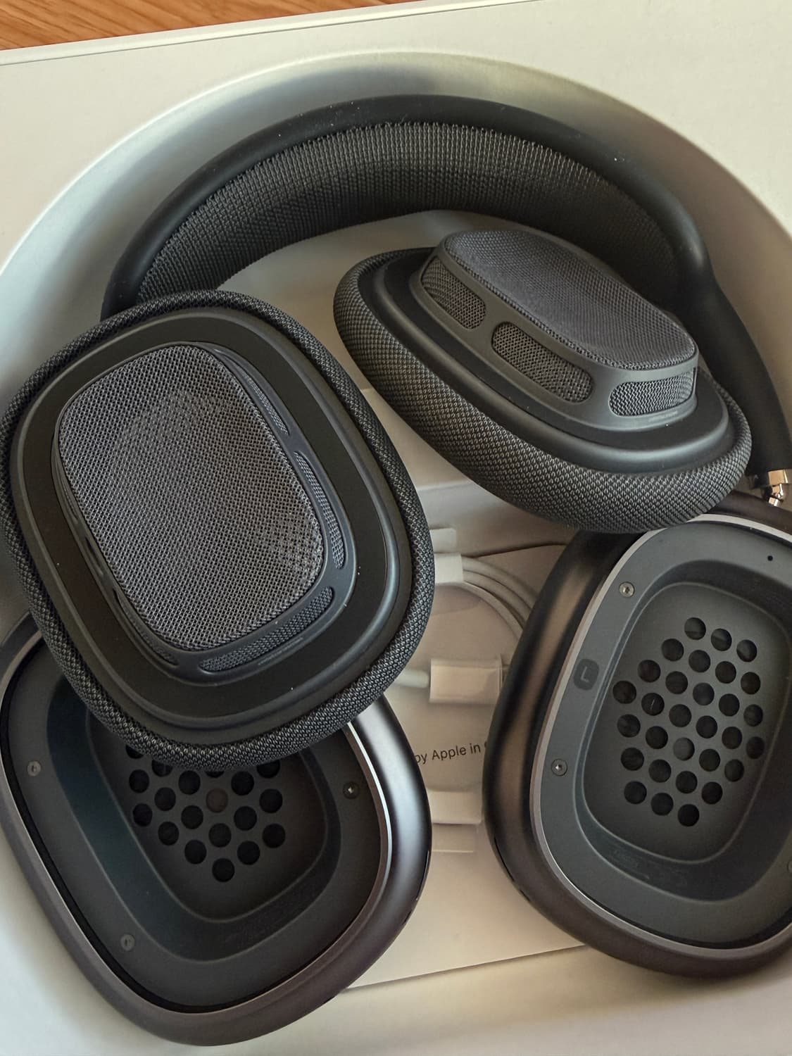 에어팟맥스 스페이스그레이 8핀 상품이미지10