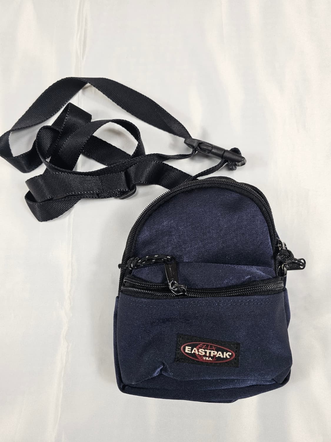 이스트팩미니크로스백 상품이미지1