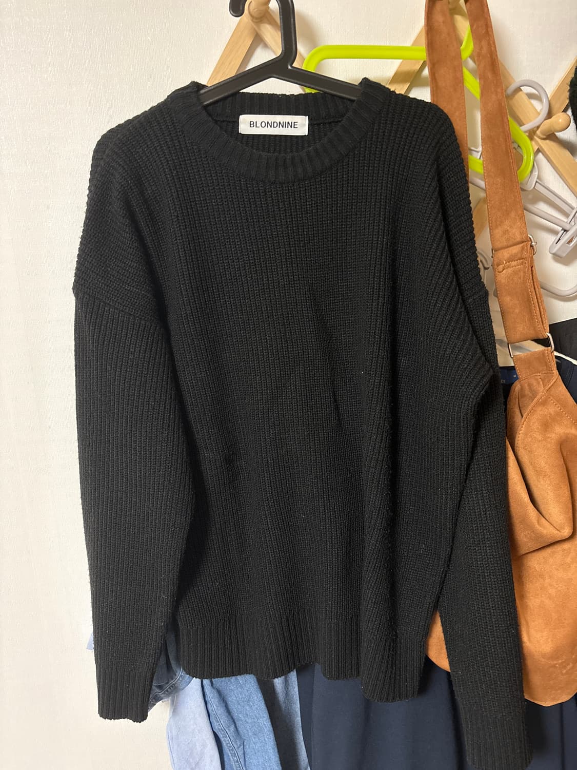 크루넥 리브 니트 스웨터_블랙 상품이미지1