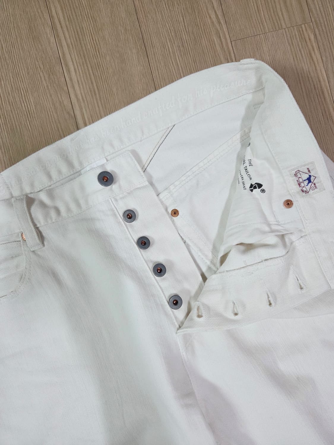 ONE TRUE SAXON 화이트 레귤러 핏 데님 팬츠 상품이미지9