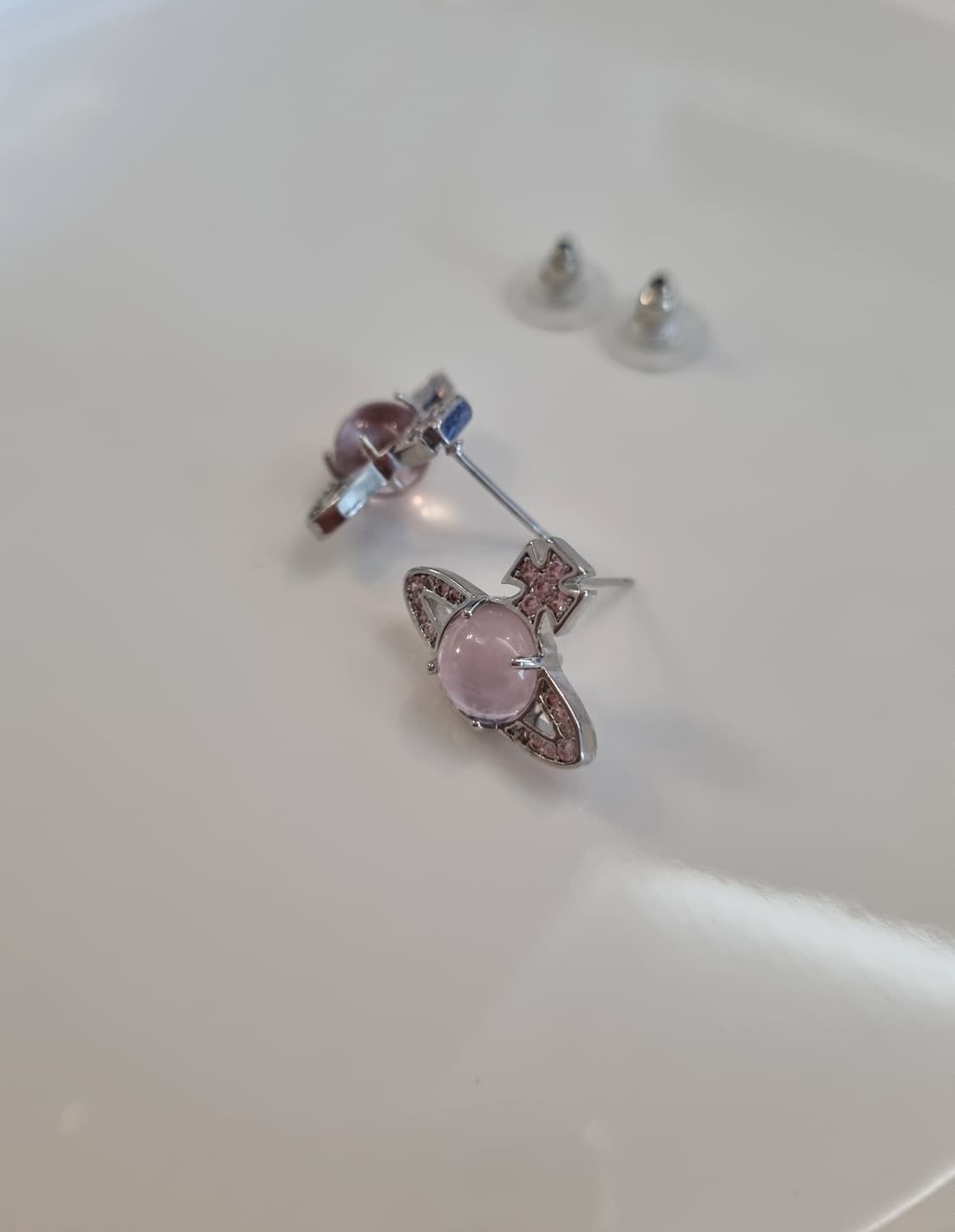 비비안웨스트우드 업사이클링 핑크볼 귀걸이 상품이미지5