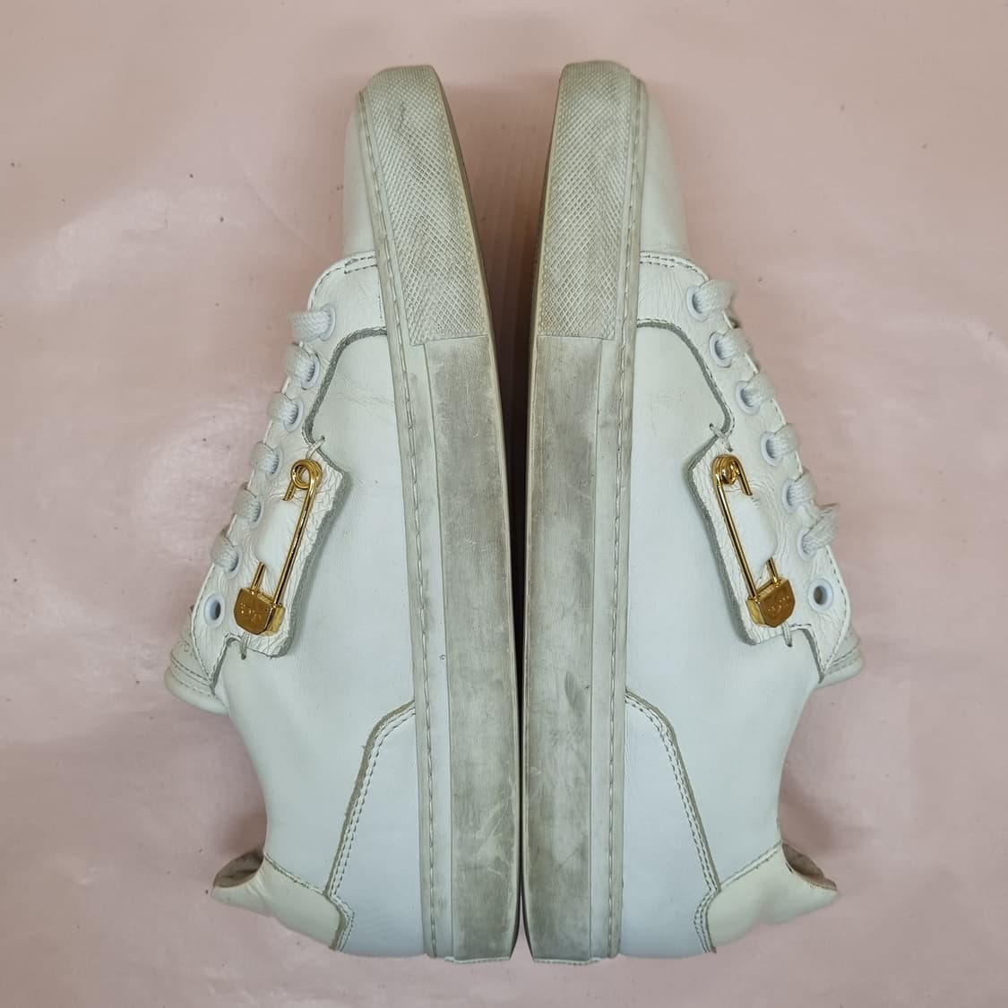 존 갈리아노 금색로고 운동화 250 상품이미지5