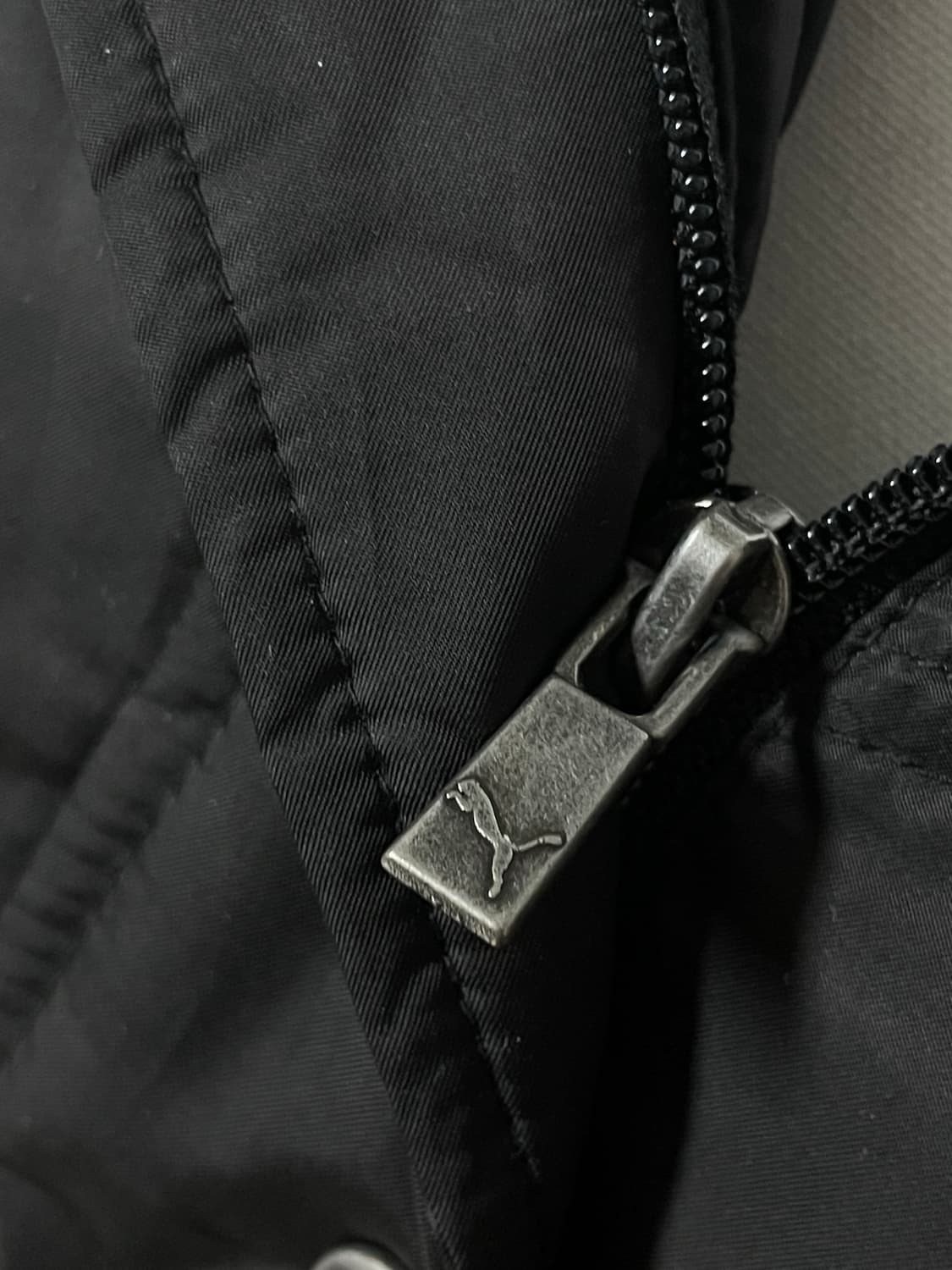 유일매물)푸마 Y2K 딱붙 슬림핏 후드 숏패딩 덕다운 상품이미지8