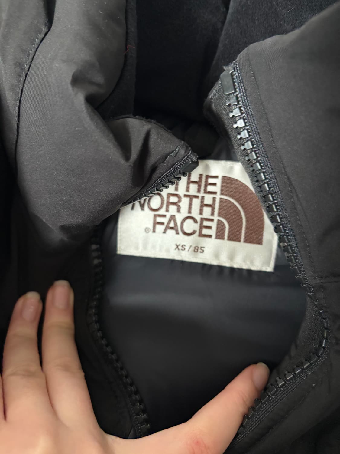 노스페이스 패딩 블랙(85) 상품이미지3