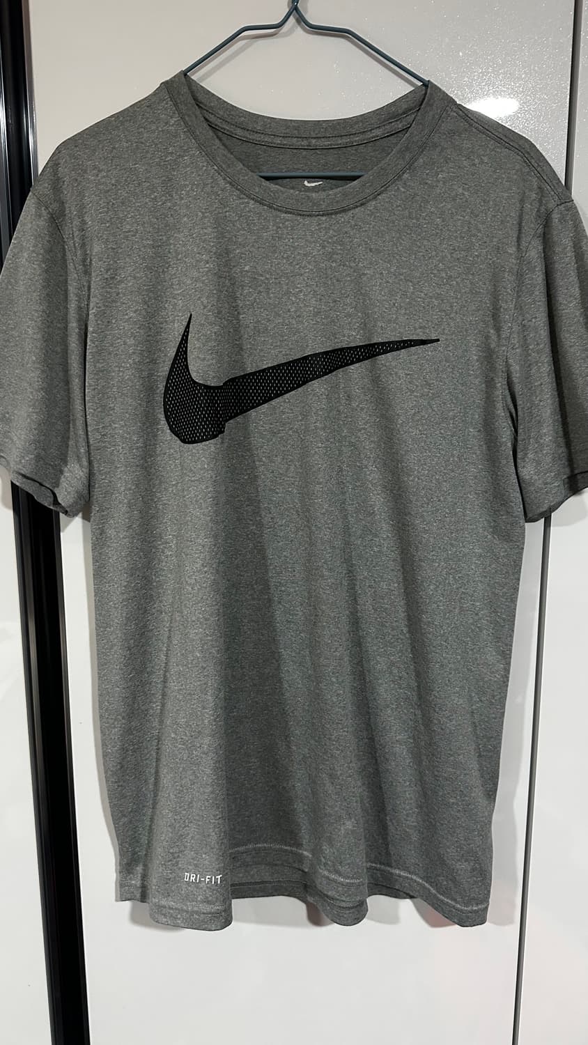 나이키 스우시 드라이핏 반팔티셔츠 M 상품이미지1
