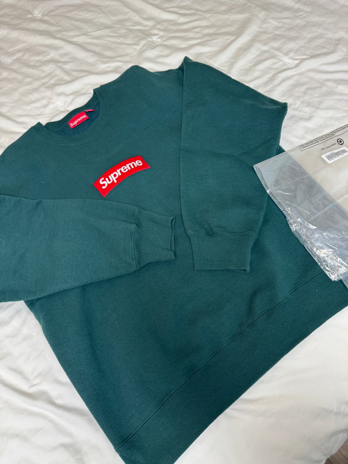 22년 FW 슈프림 박스 로고 맨투맨 다크 파인 XL팝니다. 상품이미지1