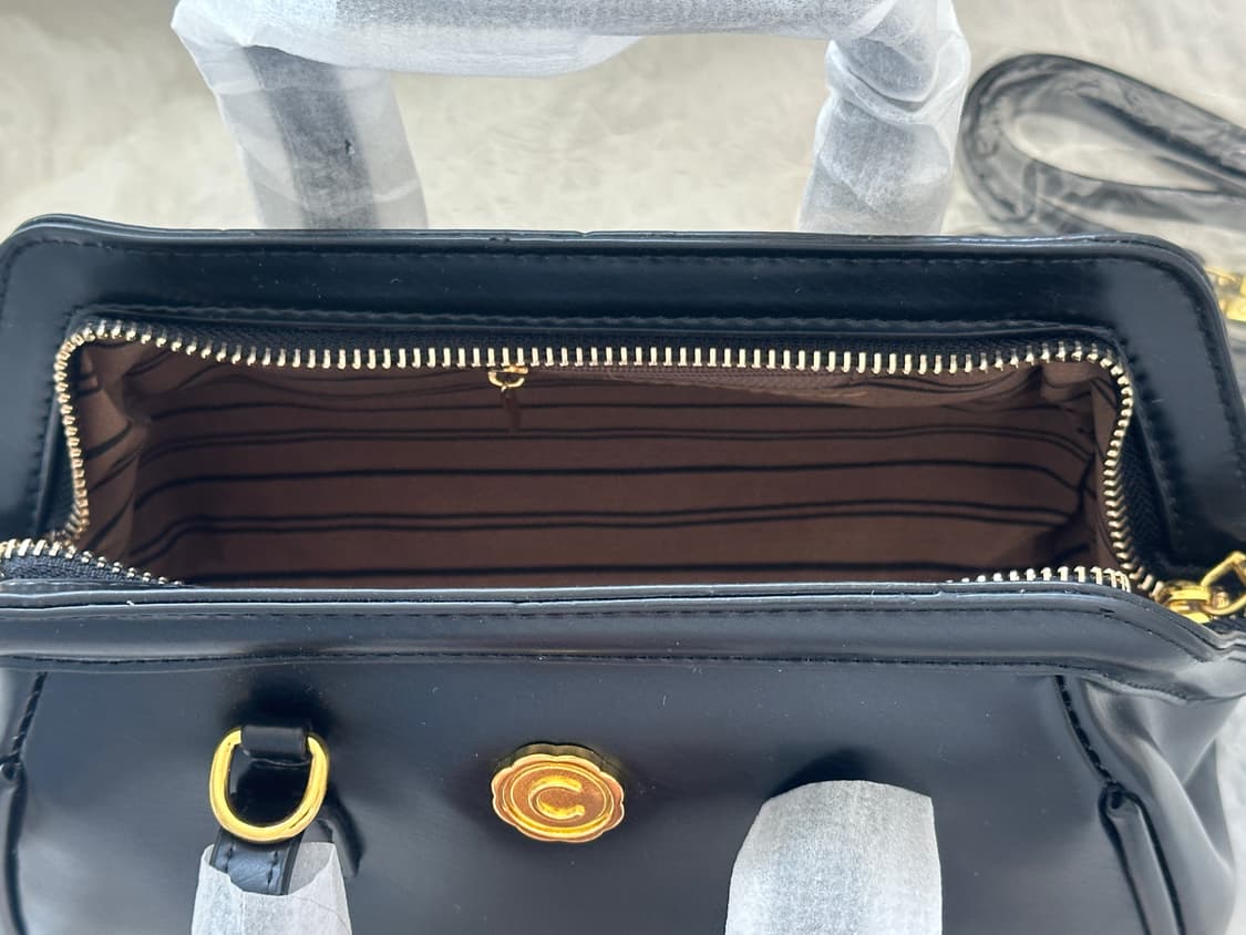 택포)새상품)금장 도트백 크로스백 상품이미지10