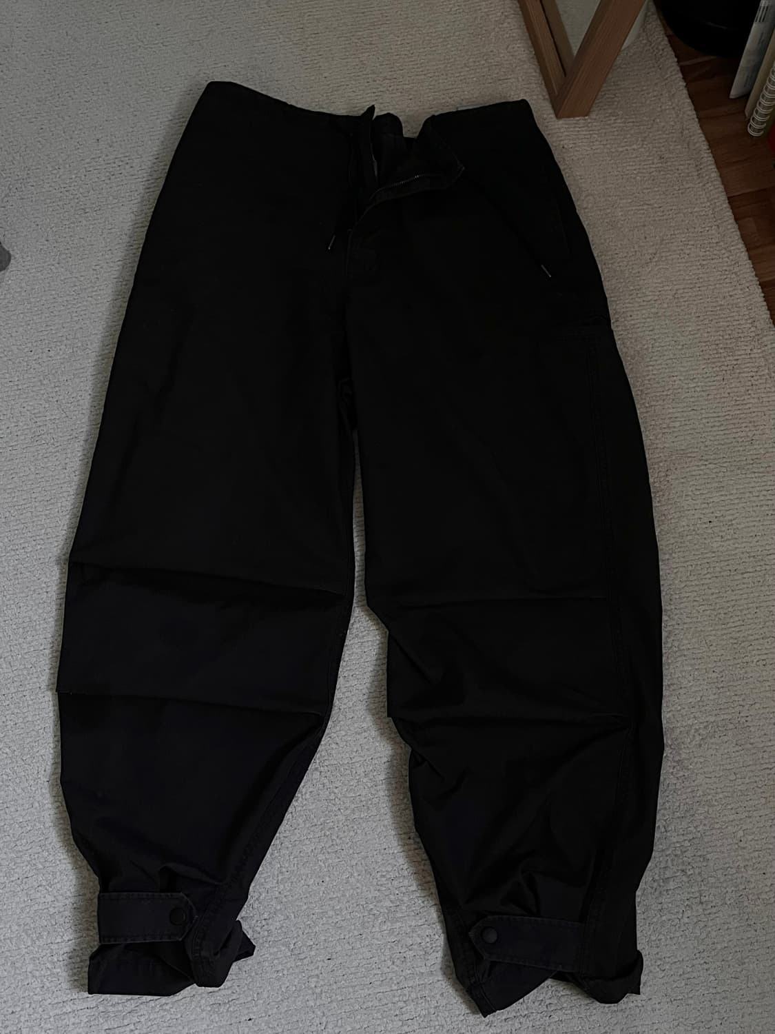 유니클로 와이드 파라슈트 카고팬츠 상품이미지2