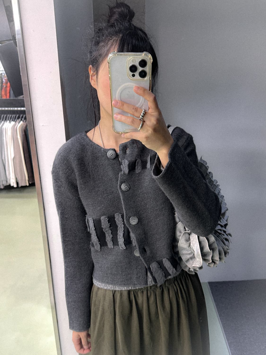 charcoal detail short cardigan 상품이미지2