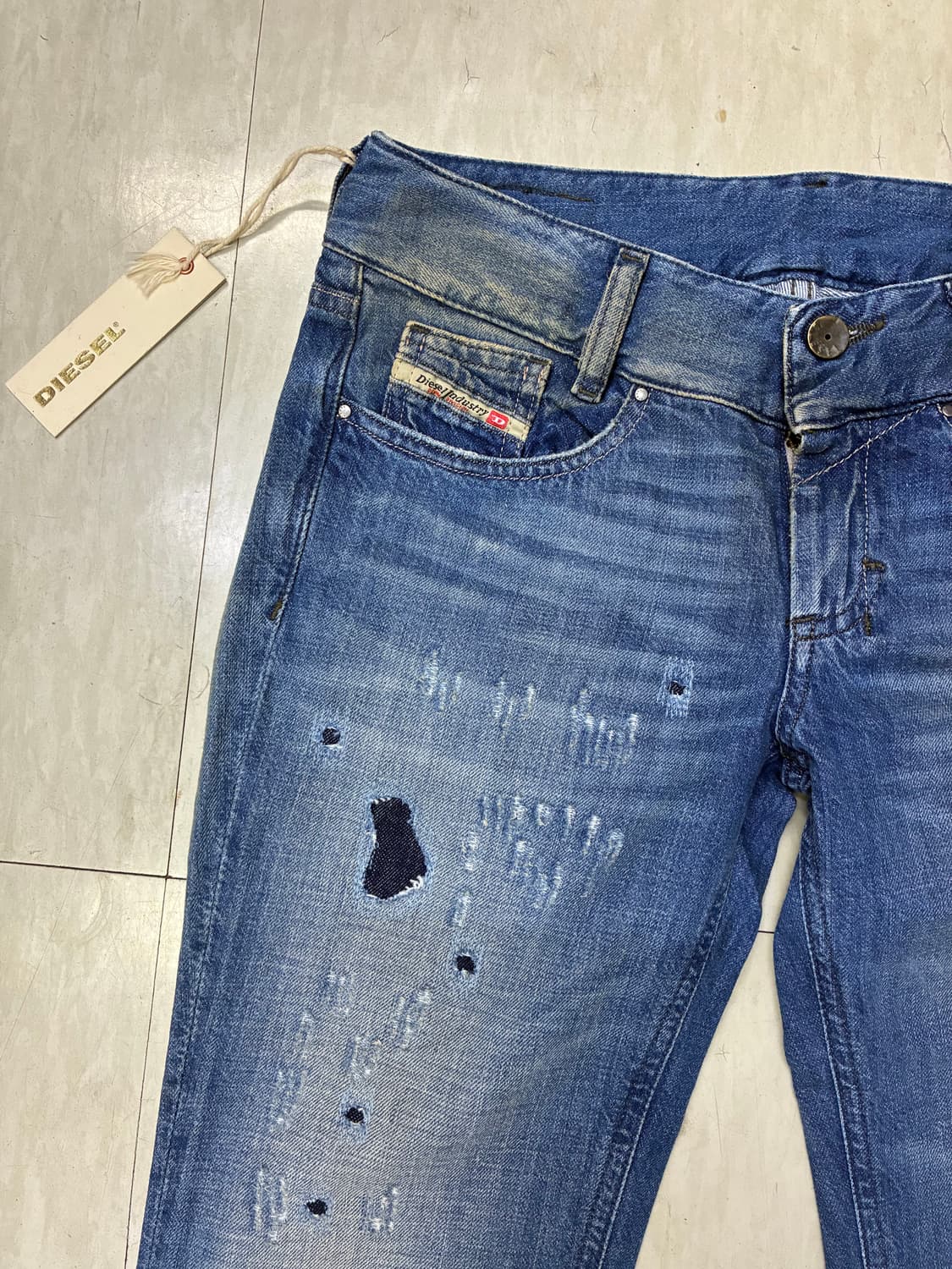 디젤 그런지 디스트로이드 플레어 부츠컷 데님 상품이미지5