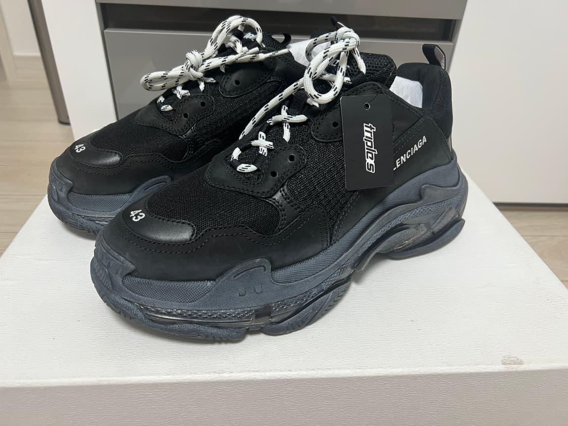 발렌시아가 트리플S 클리어솔 트리플 블랙 상품이미지1