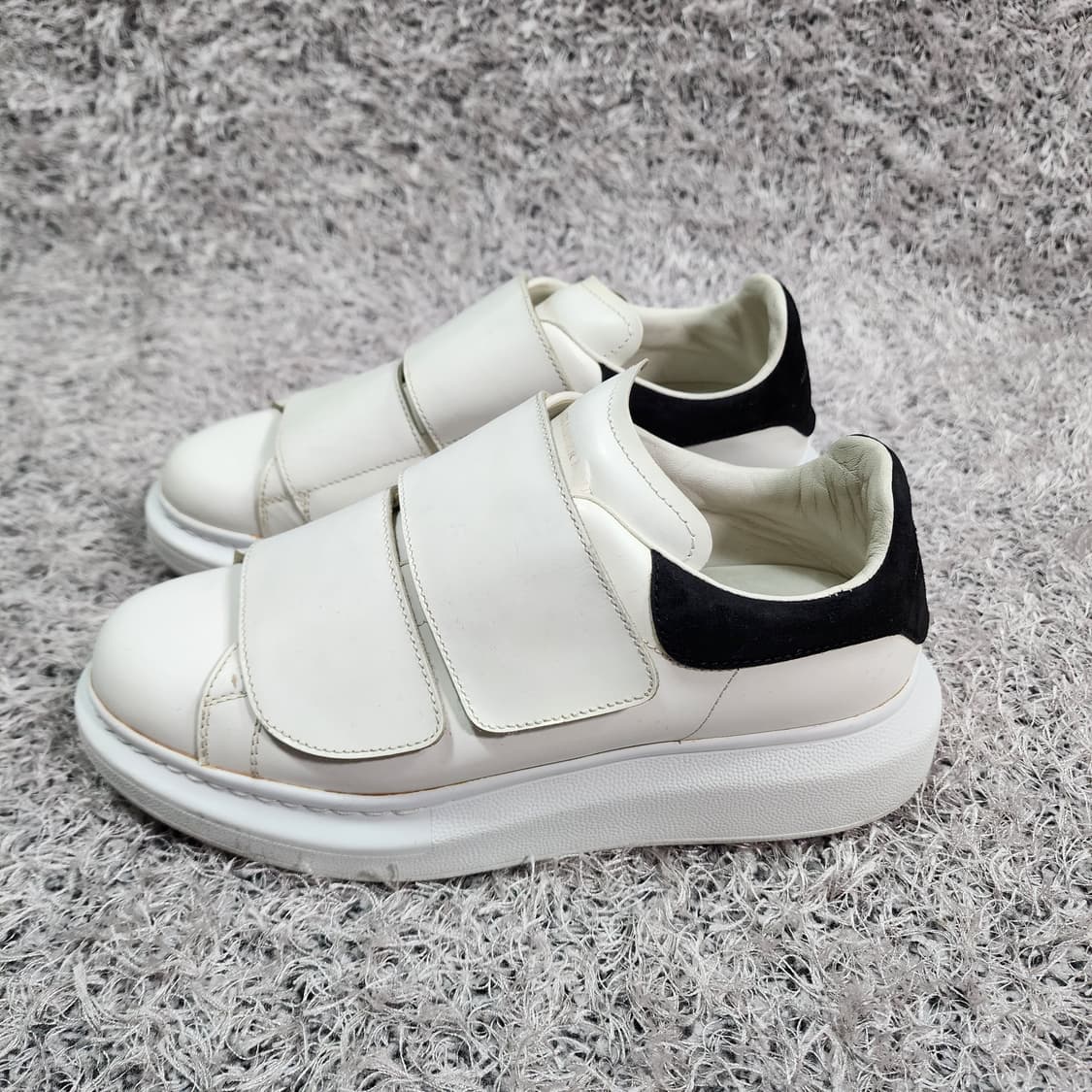 알렉산더맥퀸 스니커즈 37.5 상품이미지1