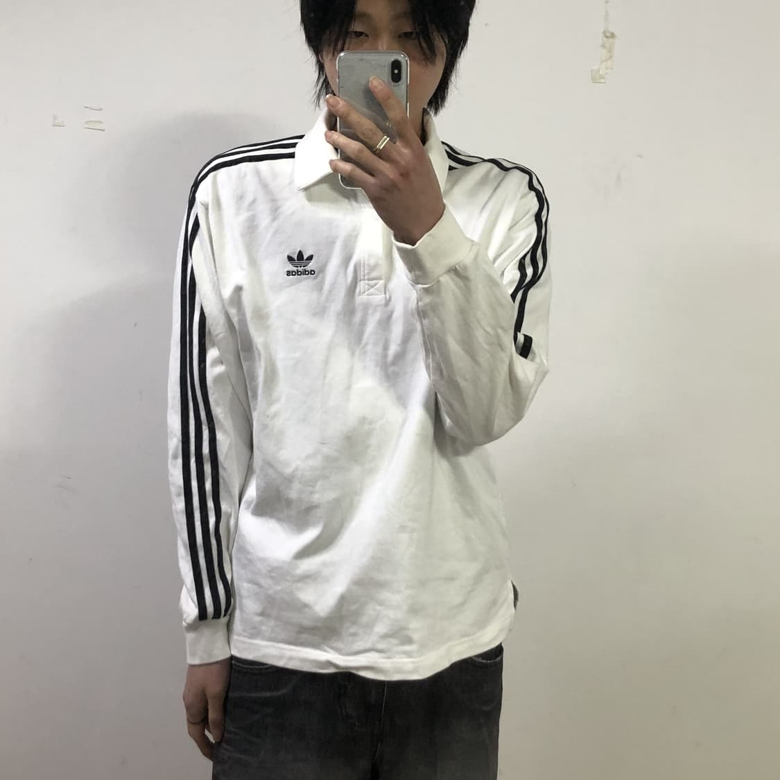 아디다스 화이트 카라 롱슬리브 상품이미지3