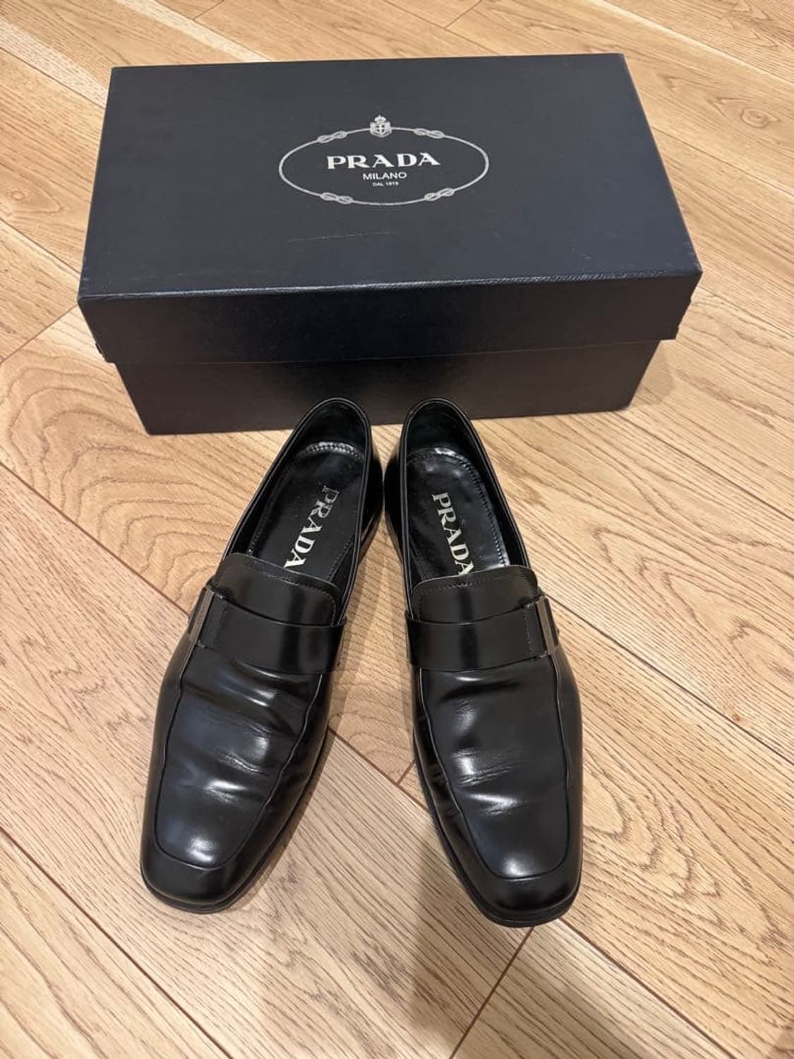 프라다 스퀘어토 로퍼 상품이미지1