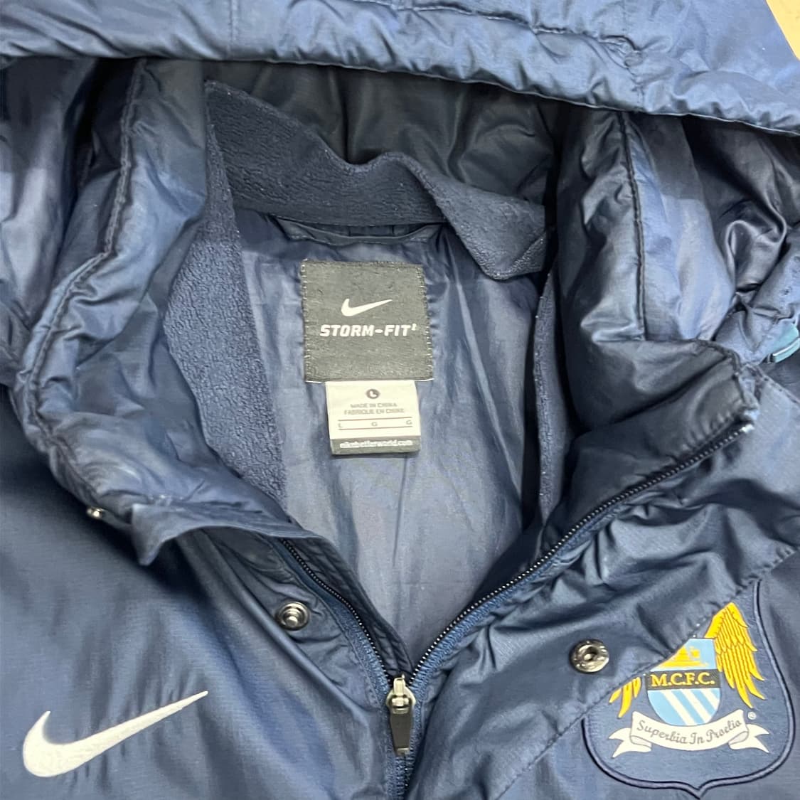 L 나이키 맨체스터시티 올드로고 패딩 상품이미지4