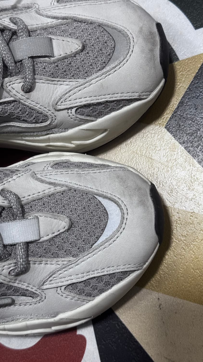 Yeezy Boost V2 700 그레이 240 static✨🔥 상품이미지4