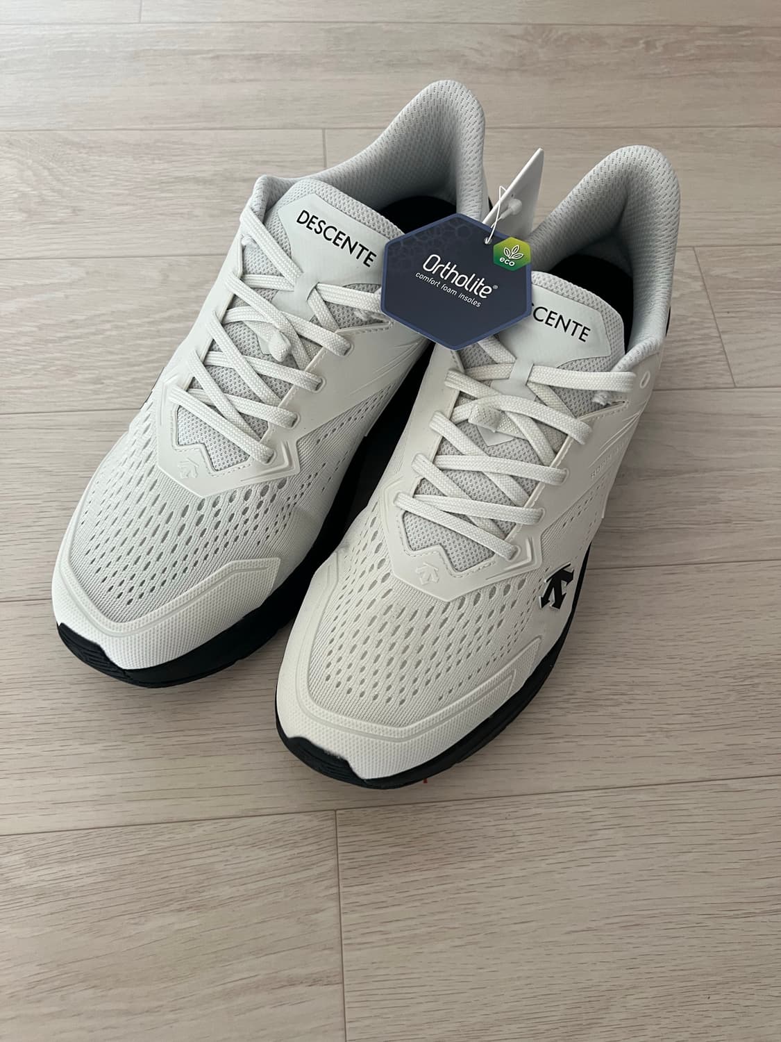 데상트 무브스텝270 새상품 상품이미지1