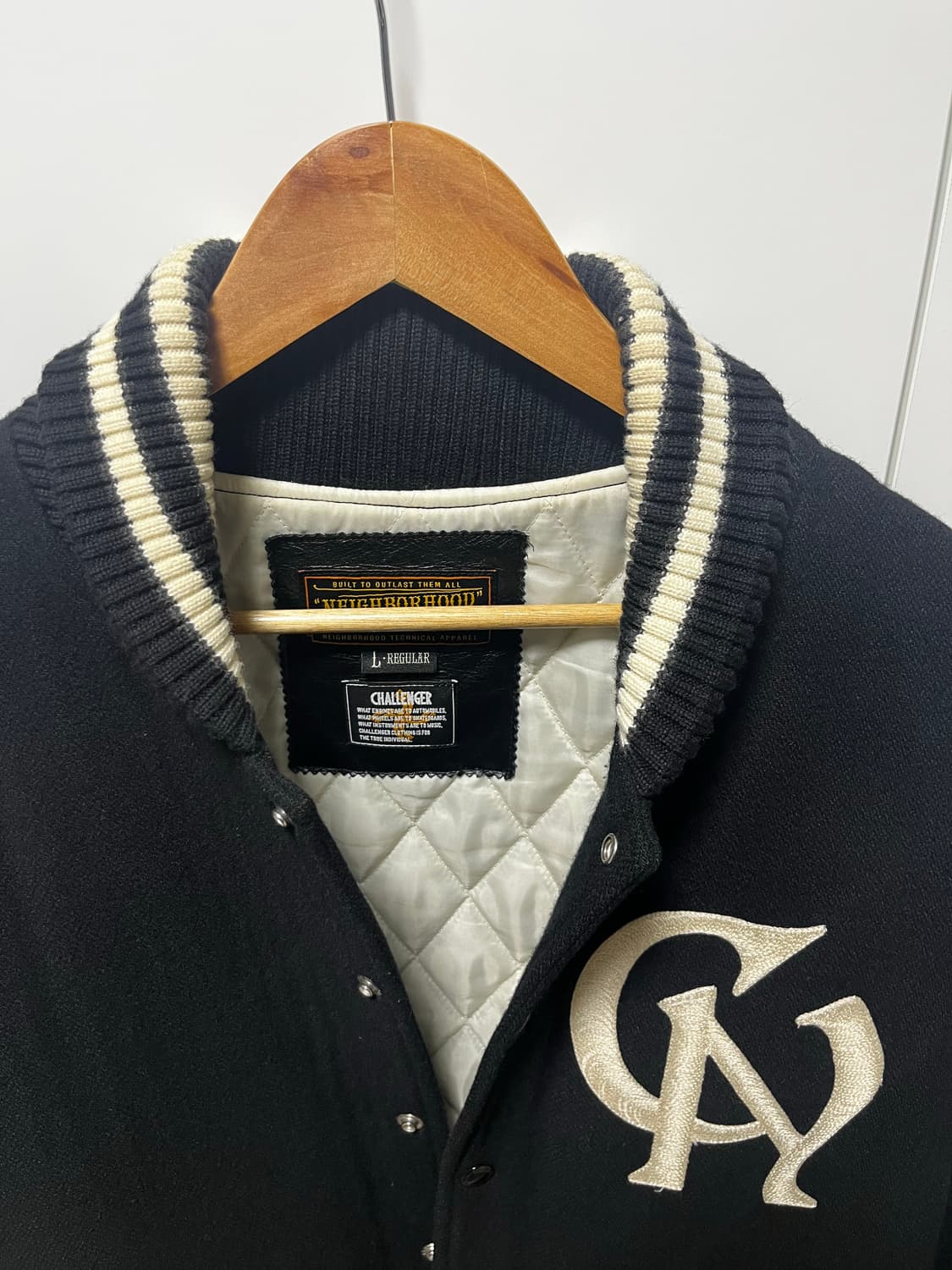 네이버후드 x 챌린저 wool varsity jacket L size 상품이미지2