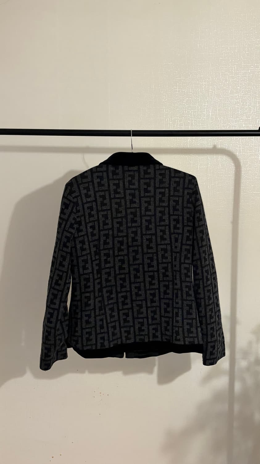 펜디 주카 모노그램 로고 자켓 상품이미지4