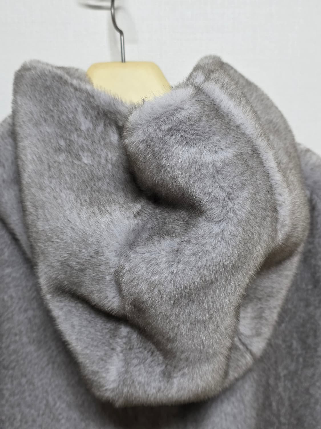 셀럽샵 털 후드 상품이미지3