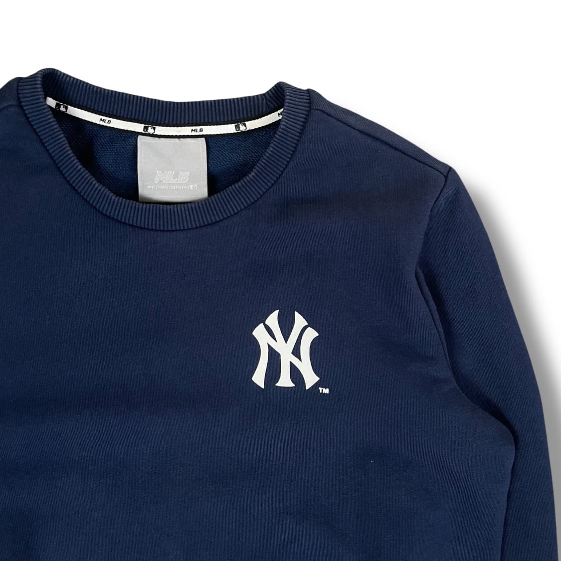 MLB 뉴에라 오버핏 뉴욕 양키스 엠블럼 맨투맨 90 상품이미지3